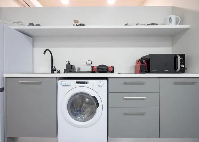 Monastiraki Metro St 2 Bedrooms 6 Pers By Mps